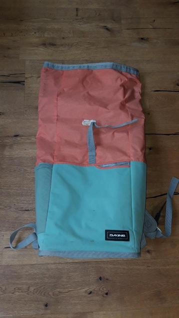 Surf rugzak Dakine Section Roll Top Wet/Dry 28L rugzak.  beschikbaar voor biedingen