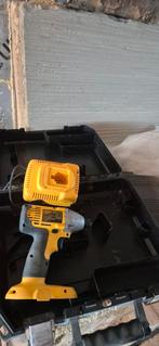 DeWalt dw056n 18v slagschroefmachine en lader, zonder accu, Ophalen of Verzenden, Zo goed als nieuw