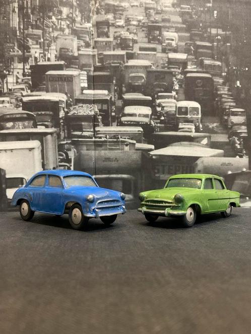Corgi Toys Standard Vanguard Morris Cowley ca 1957, Hobby en Vrije tijd, Modelauto's | 1:43, Zo goed als nieuw, Ophalen of Verzenden