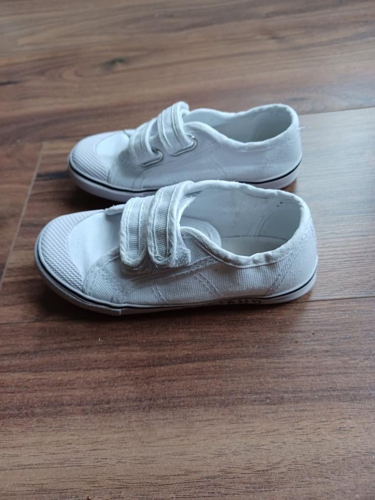 Witte Gymschoenen Maat 28 -  Nieuw!, Kinderen en Baby's, Kinderkleding | Schoenen en Sokken, Zo goed als nieuw, Sportschoenen