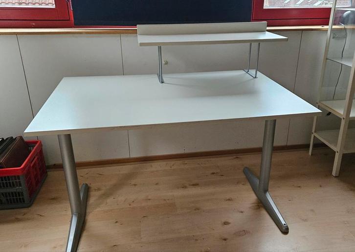 Prachtig, stabiel bureau, kantoor kwaliteit, met opzetstuk, Huis en Inrichting, Bureaus, Zo goed als nieuw, Bureau, In hoogte verstelbaar