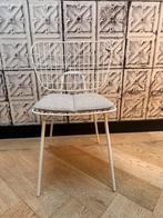 2 design stoelen Menu/ Audo Copenhagen, Huis en Inrichting, Stoelen, Ophalen, Twee, Wit, Zo goed als nieuw