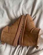 Ugg ultra mini chestnut, Kleding | Dames, Schoenen, Verzenden, Nieuw, Bruin, Pantoffels of Sloffen