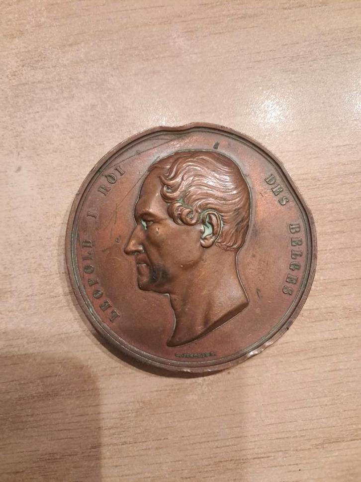 Leopold 1 roi religie penning 25sept 1885, Postzegels en Munten, Penningen en Medailles, Overige materialen, Ophalen of Verzenden
