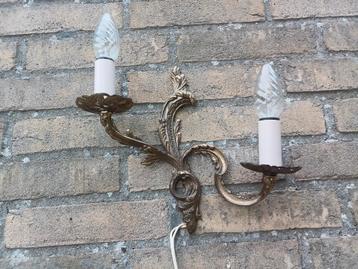 Vintage wandlamp met 2 kaarslampen beschikbaar voor biedingen