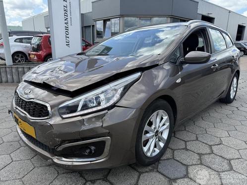 Kia cee'd Sportswagon 1.0 T-GDi First Edition (bj 2016), Auto diversen, Schadeauto's, Handgeschakeld, Benzine, Stationwagon, Bruin