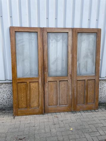 Prachtig antiek drieluik uit 1902 beschikbaar voor biedingen