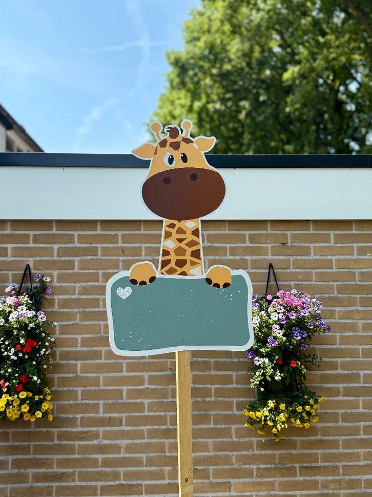 Geboortebord jungle dier giraffe voor baby voor in de tuin!, Kinderen en Baby's, Kraamcadeaus en Geboorteborden, Nieuw, Geboortebord