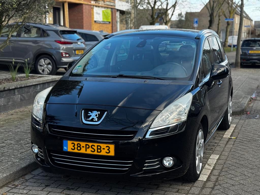 Peugeot 5008 1.6 THP 7PL 2011 Zwart, Voorwielaandrijving, Stof, Zwart, Zwart