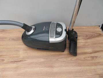 Zeer krachtige 2200 watt Miele  beschikbaar voor biedingen