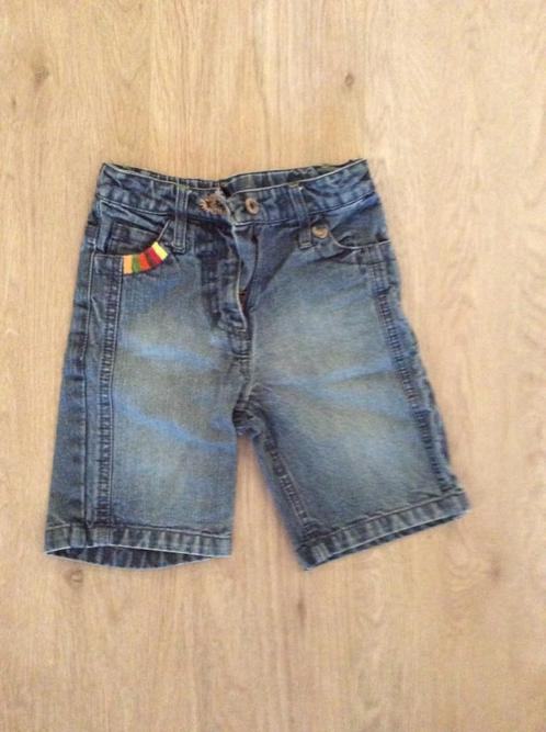 Mooie jeans short maat 104 blauw z.g.a.n.!, Kinderen en Baby's, Kinderkleding | Maat 104, Zo goed als nieuw, Meisje, Broek, Ophalen of Verzenden