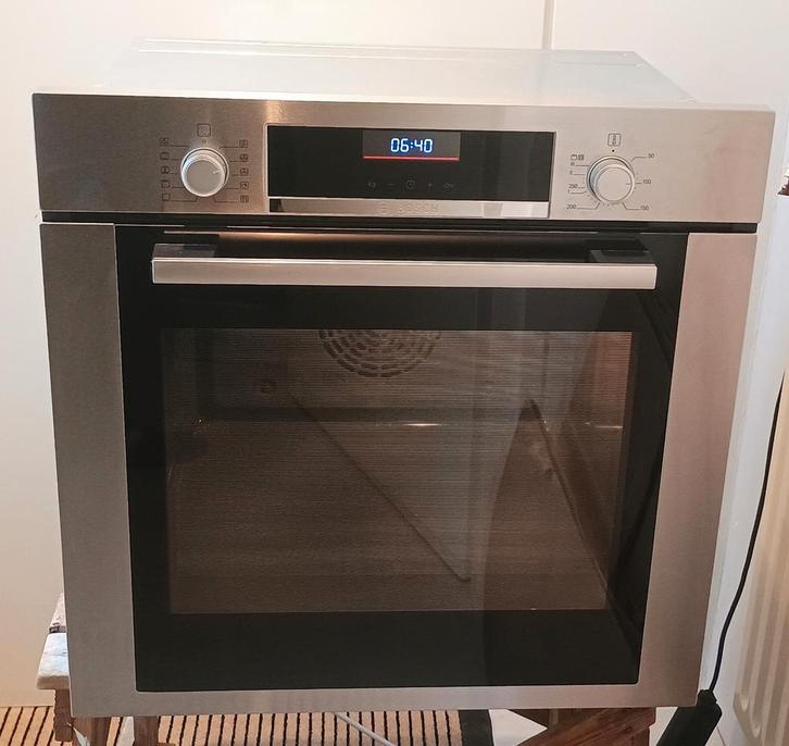 Bosch inbouw heteluchtoven Serie 6 E-nr: HBG337BSO HT5B20F0, Witgoed en Apparatuur, Ovens, Gebruikt, Inbouw, Oven, 45 tot 60 cm