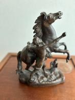 Ornament beeld van man en paard, Ophalen