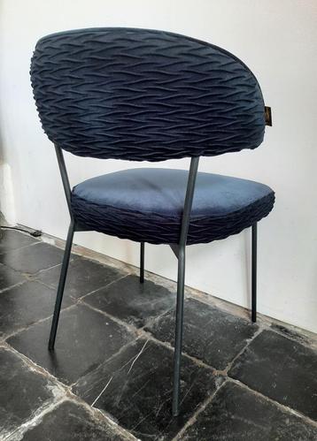 Bold Monkey velours eetkamerstoel 'the Winner takes it al' beschikbaar voor biedingen