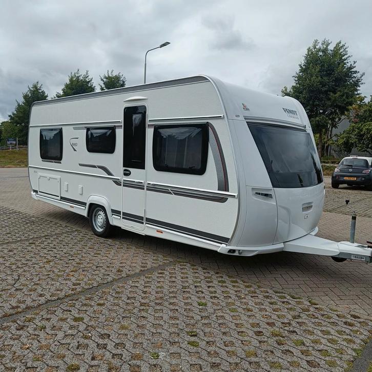 Fendt BIANCO 515 SGE bj 2022 ENKELE BEDDEN+MOVER+LUIFEL NWST, Caravans en Kamperen, Caravans, Bedrijf, tot en met 4, 1250 - 1500 kg
