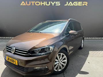Volkswagen Touran 1.2 TSI Highline 7p|Carplay|Allseasonbande beschikbaar voor biedingen