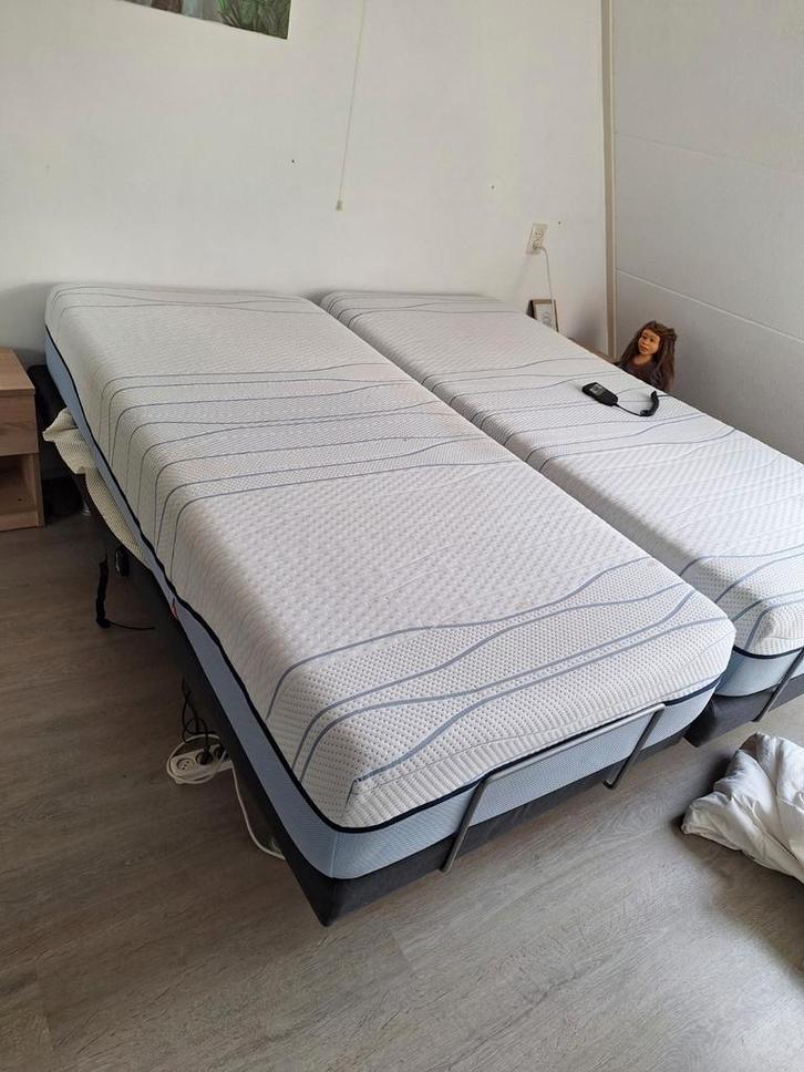 Mline Elektrisch verstelbare tweepersoons bedden, Huis en Inrichting, Slaapkamer | Bedden, Gebruikt, Tweepersoons, 90 cm, Hout