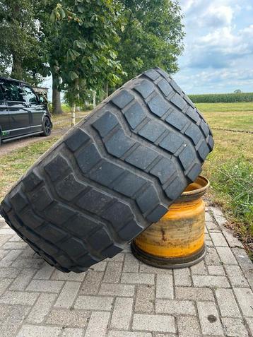 Dumperwielen/banden/velgen beschikbaar voor biedingen