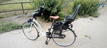 Moederfiets inclusief bobike stoeltjes en dubbele standaard  beschikbaar voor biedingen
