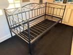 Zwart metalen eenpersoons bed 90x200, Ophalen, 85 tot 100 cm, Gebruikt, Lattenbodem