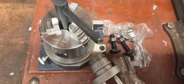 Precisie verdeel tafel 80mm  beschikbaar voor biedingen