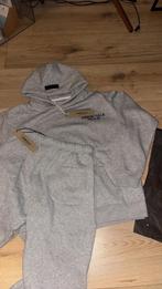 Essentials Trainingspak Grijs/zwart, Kleding | Heren, Ophalen of Verzenden, Zo goed als nieuw, Overige maten, Grijs