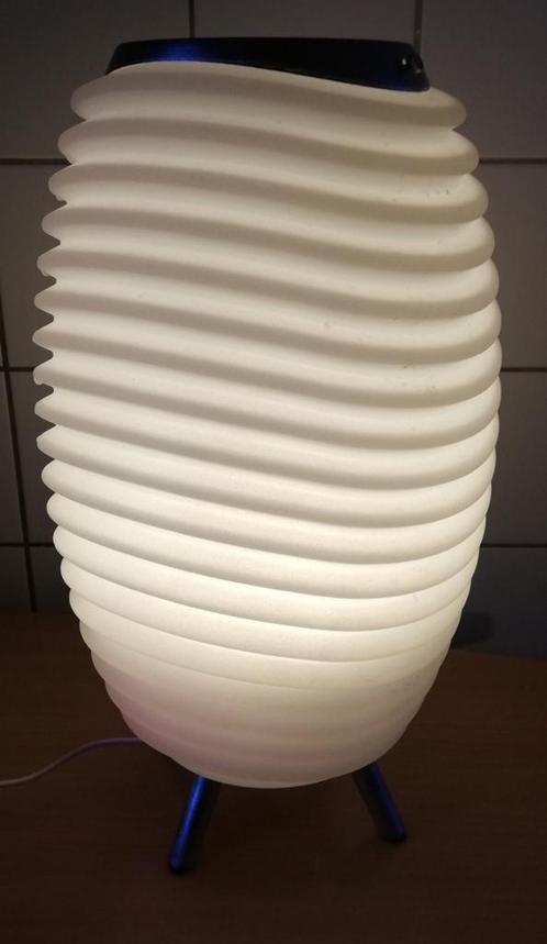 KOODUU design tafellamp. Kunststof. Danish design. 42 cm., Huis en Inrichting, Lampen | Tafellampen, Zo goed als nieuw, Minder dan 50 cm