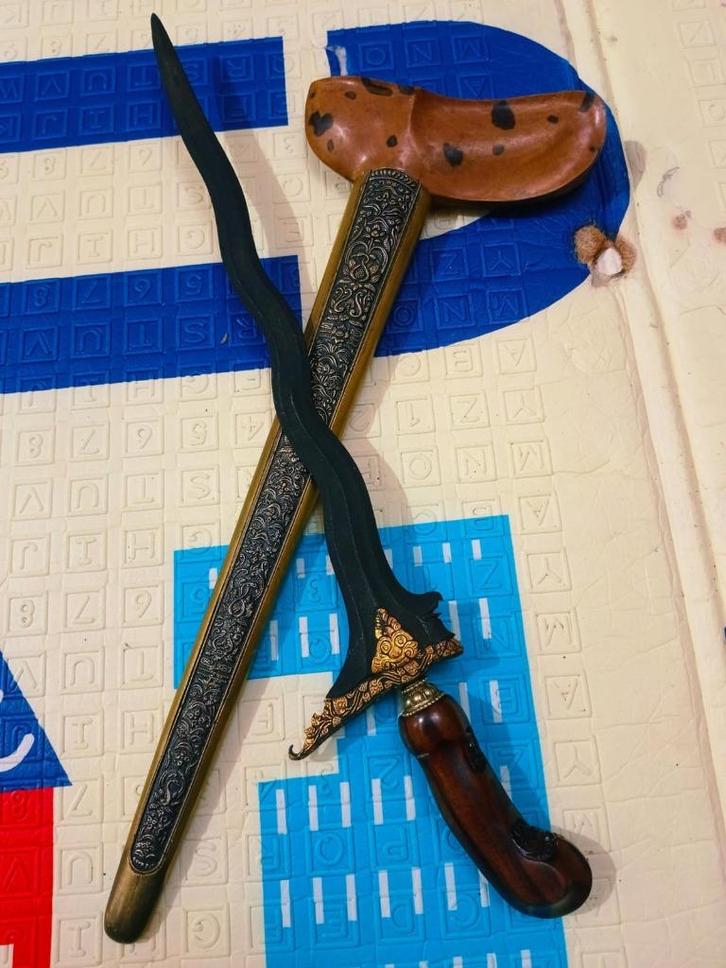 Antieke Keris Megantoro 7 Luk Keleng Makoro Kinatah SVE11, Antiek en Kunst, Kunst | Niet-Westerse kunst, Verzenden