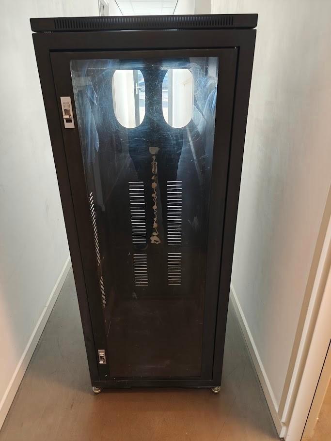 Serverkast 29u  (148 x 58,5 x 58,5cm), Computers en Software, Serverkasten, Gebruikt, Glas, Plaatstaal, Ophalen