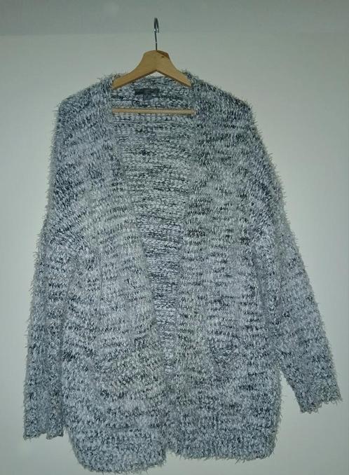 Gemêleerd fluffy lang vest kleur zwart/grijs maat XL, Kleding | Dames, Truien en Vesten, Zo goed als nieuw, Maat 46/48 (XL) of groter