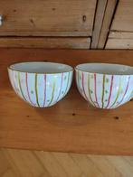 2 handbeschilderde kommen, Nieuw, Ophalen of Verzenden, Kom(men), Overige stijlen