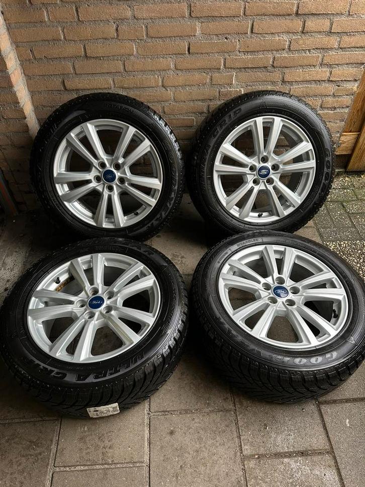 Ford Kuga II 17” Winterbanden Set, Auto-onderdelen, Banden en Velgen, Banden en Velgen, Winterbanden, 17 inch, 235 mm, Ophalen