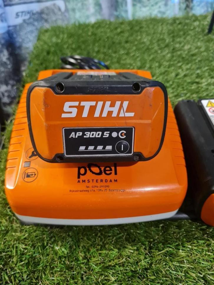STIHL AP 300S SET met garantie, Tuin en Terras, Hand-tuingereedschap, Zo goed als nieuw, Overige soorten, Ophalen of Verzenden