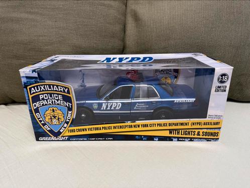 1/18 Greenlight NYPD Auxiliary Ford Crown Victoria Police, Hobby en Vrije tijd, Modelauto's | 1:18, Nieuw, Overige merken, Ophalen of Verzenden