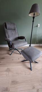 Relaxfautuil met hocker, Ophalen, Zo goed als nieuw, 50 tot 75 cm