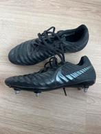 Nike Tiempo voetbalschoenen maat 41, Maat XS of kleiner, Ophalen of Verzenden, Gebruikt, Schoenen