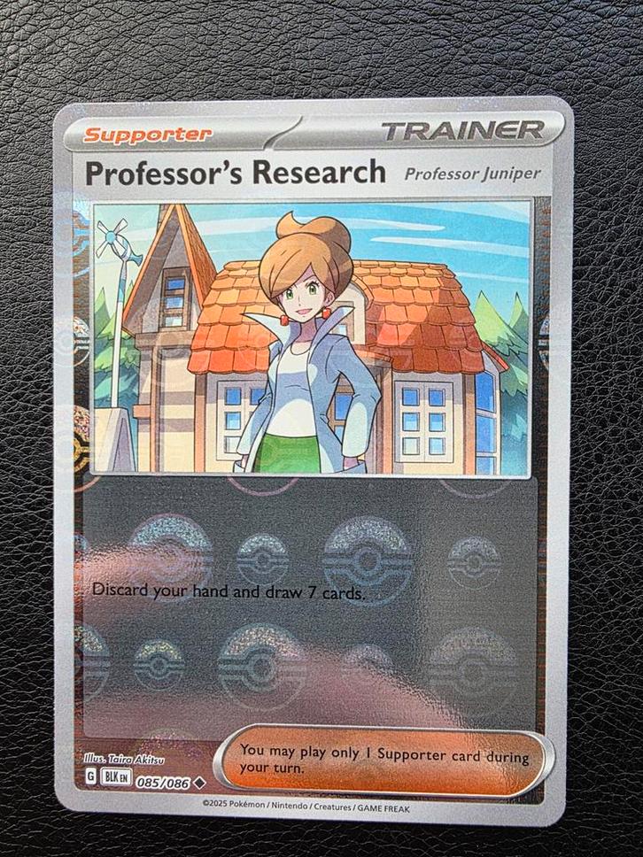 Professors research #085 scarlet violet black bolt pokeball, Hobby en Vrije tijd, Verzamelkaartspellen | Pokémon, Nieuw, Losse kaart