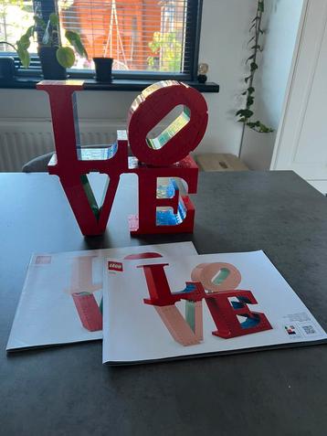 Lego set 31214 “LOVE” beschikbaar voor biedingen