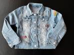 Maat 92/98 Spijkerjasje licht blauw met leuke plaatsjes, Meisje, Ophalen of Verzenden, Zo goed als nieuw, Bakkaboe