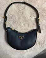 Prada tas, Sieraden, Tassen en Uiterlijk, Tassen | Damestassen, Ophalen of Verzenden, Zo goed als nieuw, Zwart, Handtas
