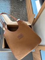 Miu miu damestas, Sieraden, Tassen en Uiterlijk, Tassen | Damestassen, Ophalen of Verzenden, Zo goed als nieuw, Zwart, Handtas