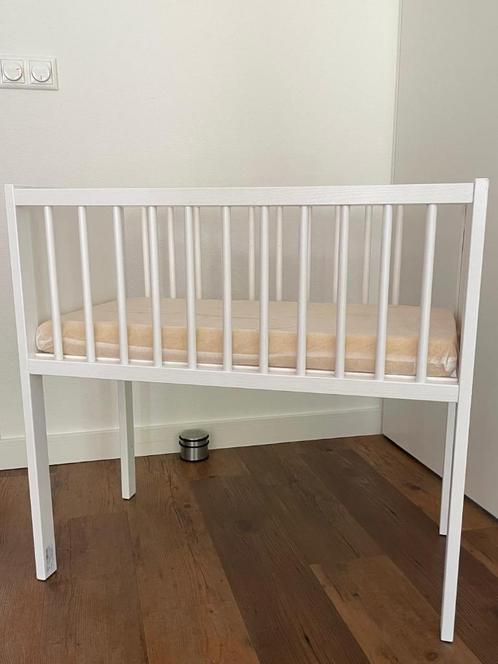 Houten wieg inclusief matras, Kinderen en Baby's, Babywiegjes en Ledikanten, Gebruikt, Wieg, Ophalen