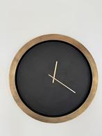 Grote wandklok zwart goud 55 cm, Huis en Inrichting, Woonaccessoires | Klokken, Ophalen, Zo goed als nieuw
