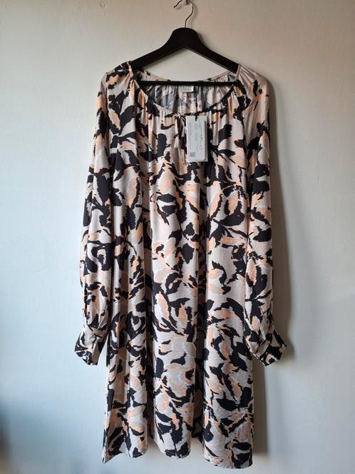 Kaffa Curve viscosemix jurk maat: 46 NIEUW!, Kleding | Dames, Jurken, Nieuw, Maat 46/48 (XL) of groter, Beige, Onder de knie, Ophalen of Verzenden