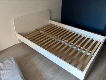 Ikea bed frame 140 x 200 - afbeelding 2
