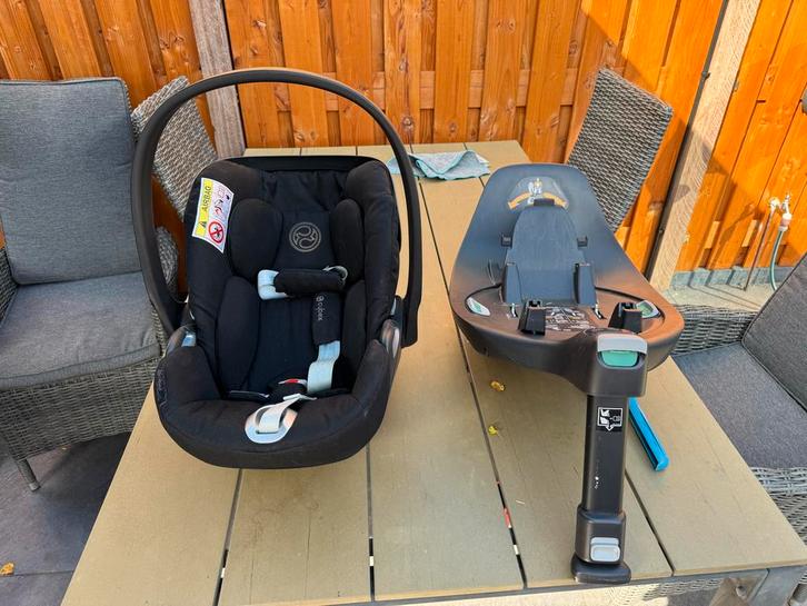 Cloud T i-Size autostoel met base, Kinderen en Baby's, Autostoeltjes, Zo goed als nieuw, Overige merken, 0 t/m 13 kg, Isofix, Zijbescherming