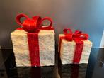 Kerstdecoratie Cadeautjes - 2 stuks, Diversen, Kerst, Ophalen of Verzenden, Zo goed als nieuw