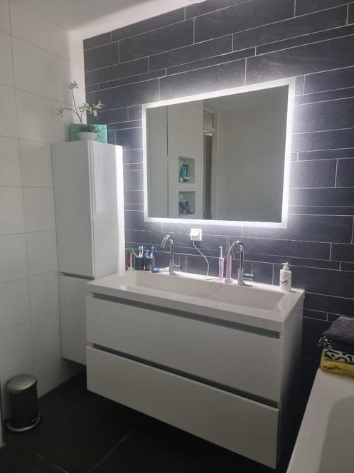 Complete badkamer (9 jr oud), Huis en Inrichting, Badkamer | Complete badkamers, Gebruikt, Met bad, Met douche, Ophalen