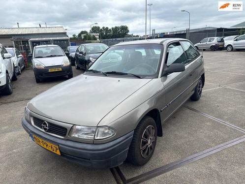 Opel Astra 1.6i Season Inruil Mogelijk, Auto's, Opel, Bedrijf, Te koop, Astra, Centrale vergrendeling, Mistlampen, Startonderbreker