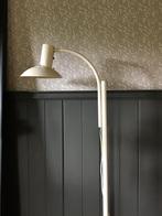 Vintage vloerlamp van Lyskaer Deens design wit, Huis en Inrichting, Lampen | Vloerlampen, Ophalen, Gebruikt, Vintage Scandinavisch design Modern